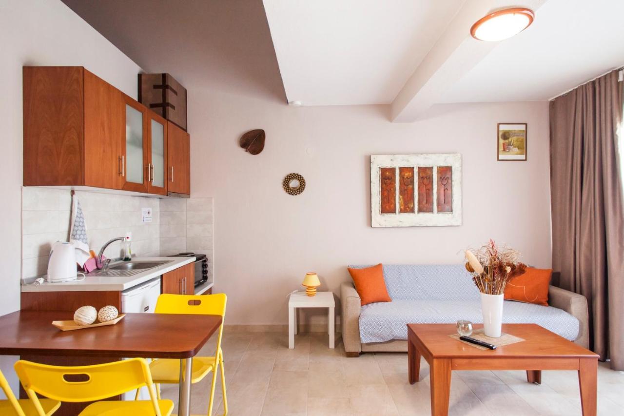 Erosaria Suites นิกิติ ภายนอก รูปภาพ
