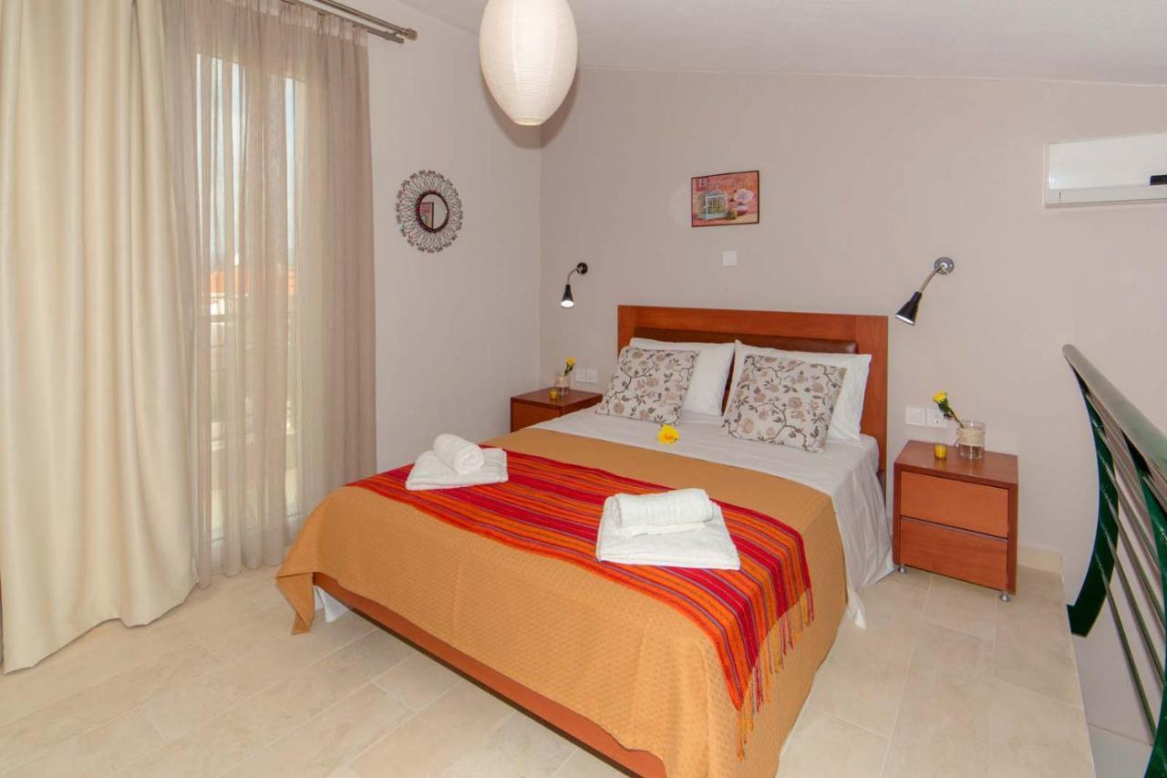 Erosaria Suites นิกิติ ภายนอก รูปภาพ