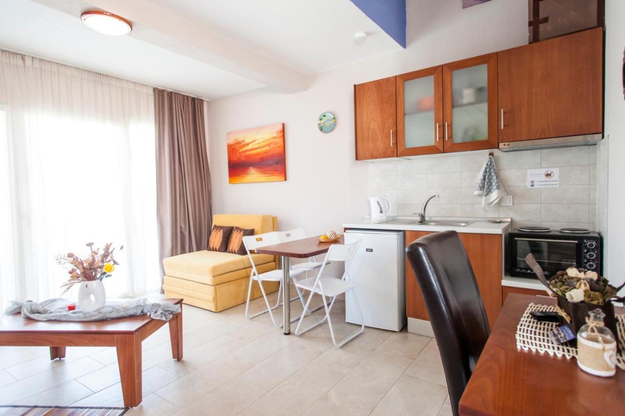 Erosaria Suites นิกิติ ภายนอก รูปภาพ