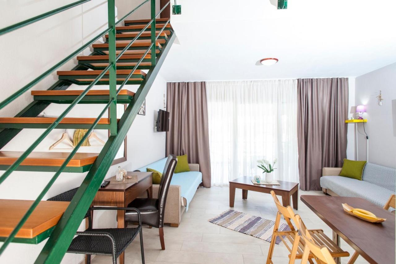Erosaria Suites นิกิติ ภายนอก รูปภาพ