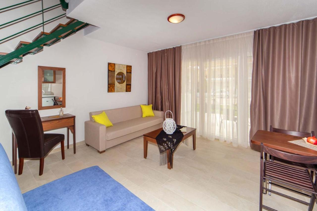 Erosaria Suites นิกิติ ภายนอก รูปภาพ