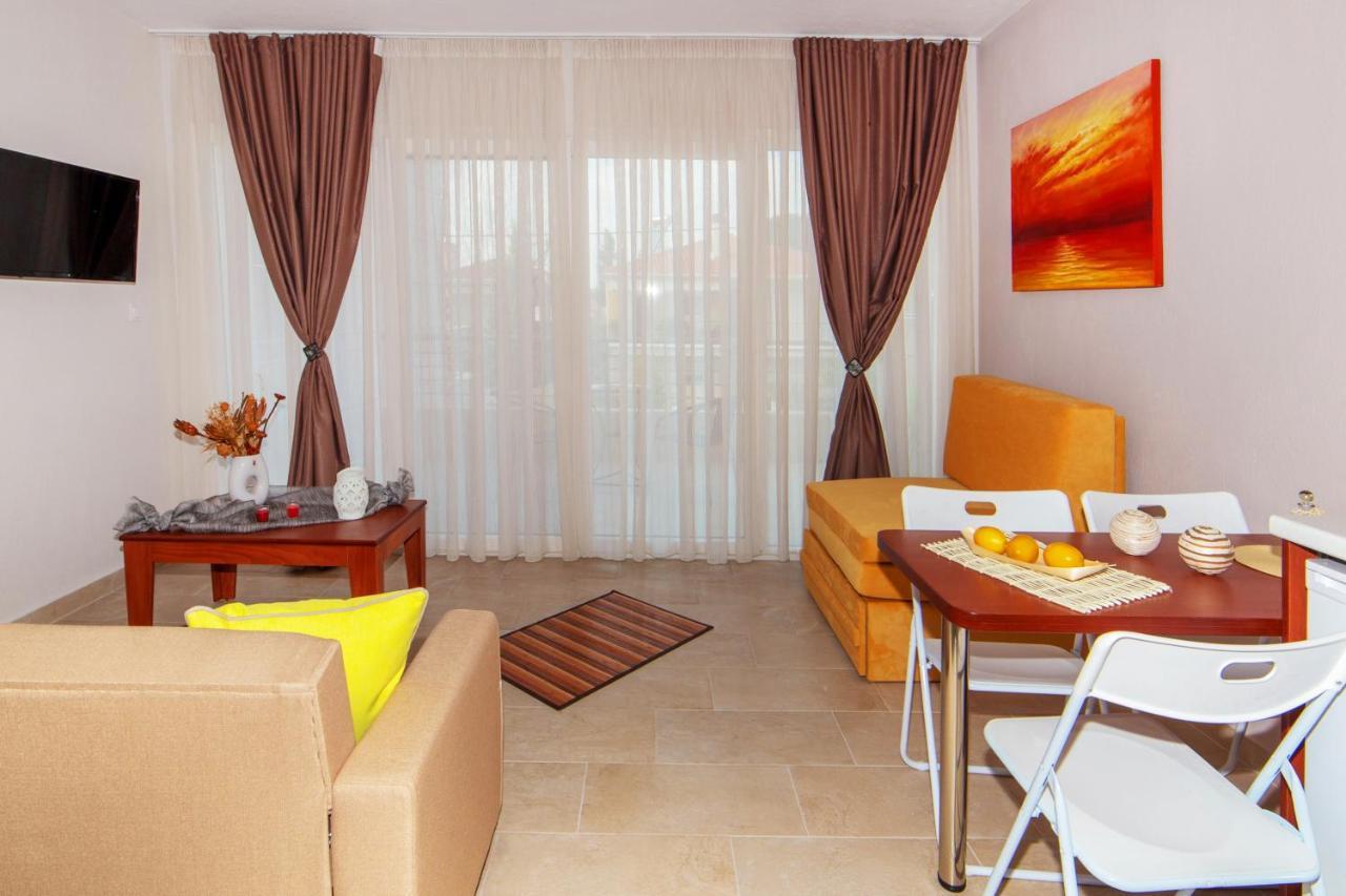 Erosaria Suites นิกิติ ภายนอก รูปภาพ