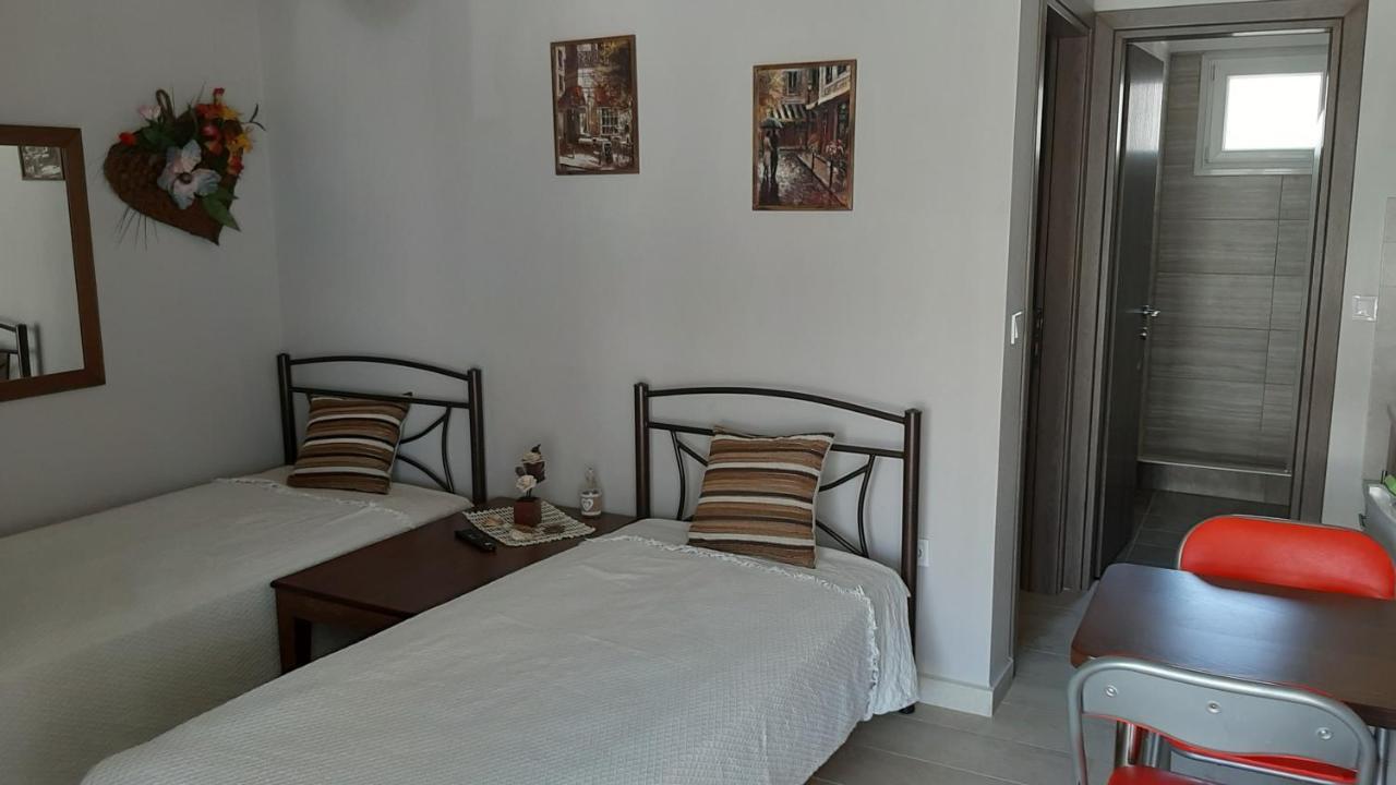 Erosaria Suites นิกิติ ภายนอก รูปภาพ